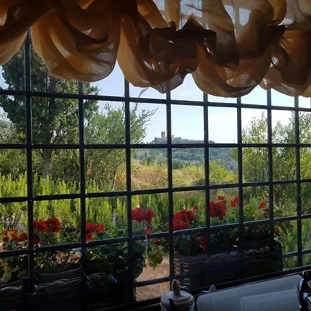 Il Podere Bellavista Bed & Breakfast *